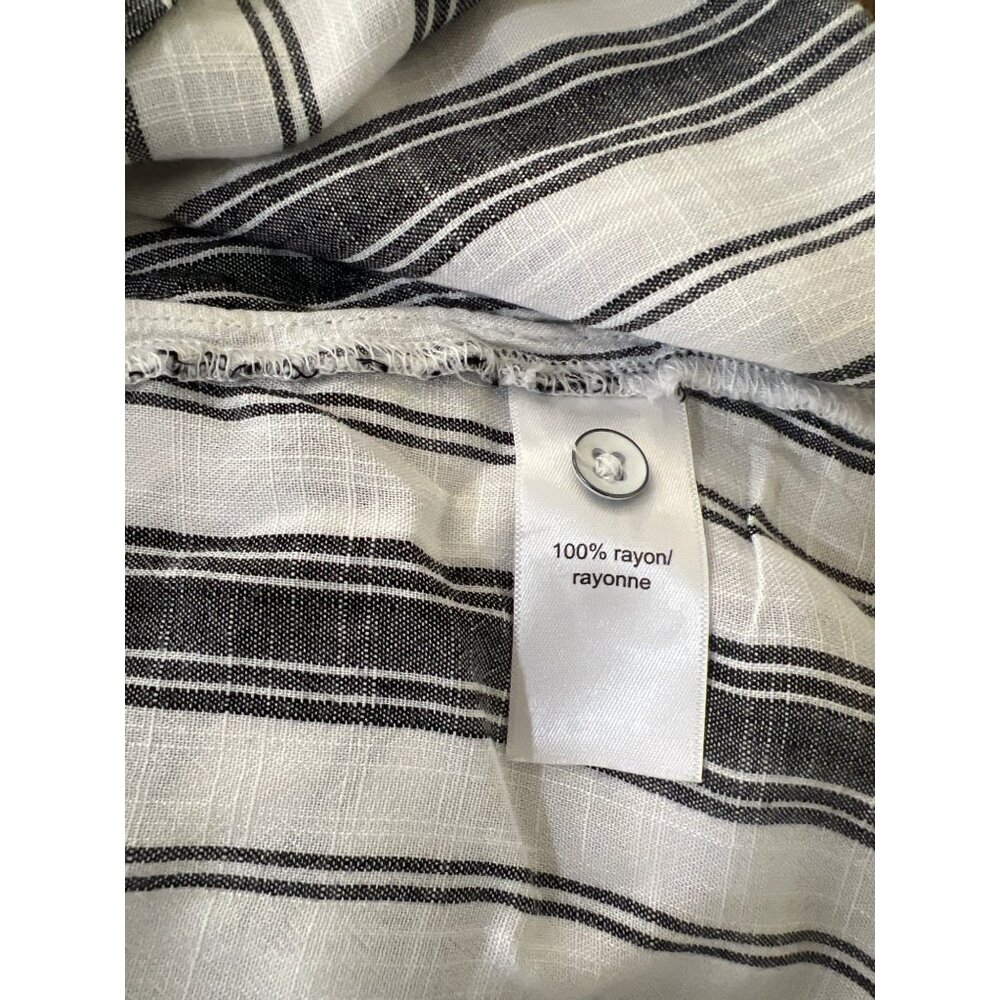 Maurices striped lightweight top size L Large - Picture 2 of 4